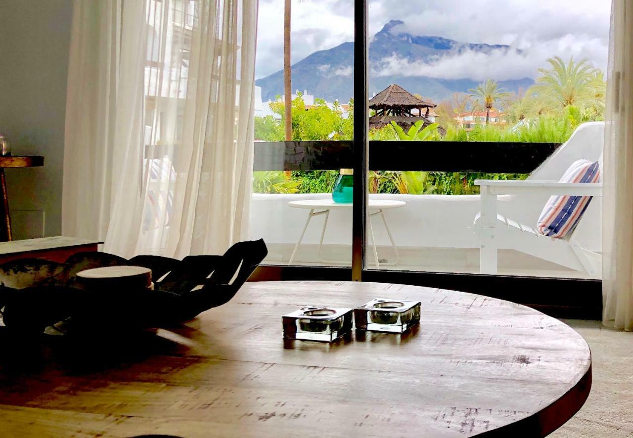 Luxury Apartment In La Isla, Walking Distance To Puerto Banus Marbella Esterno foto